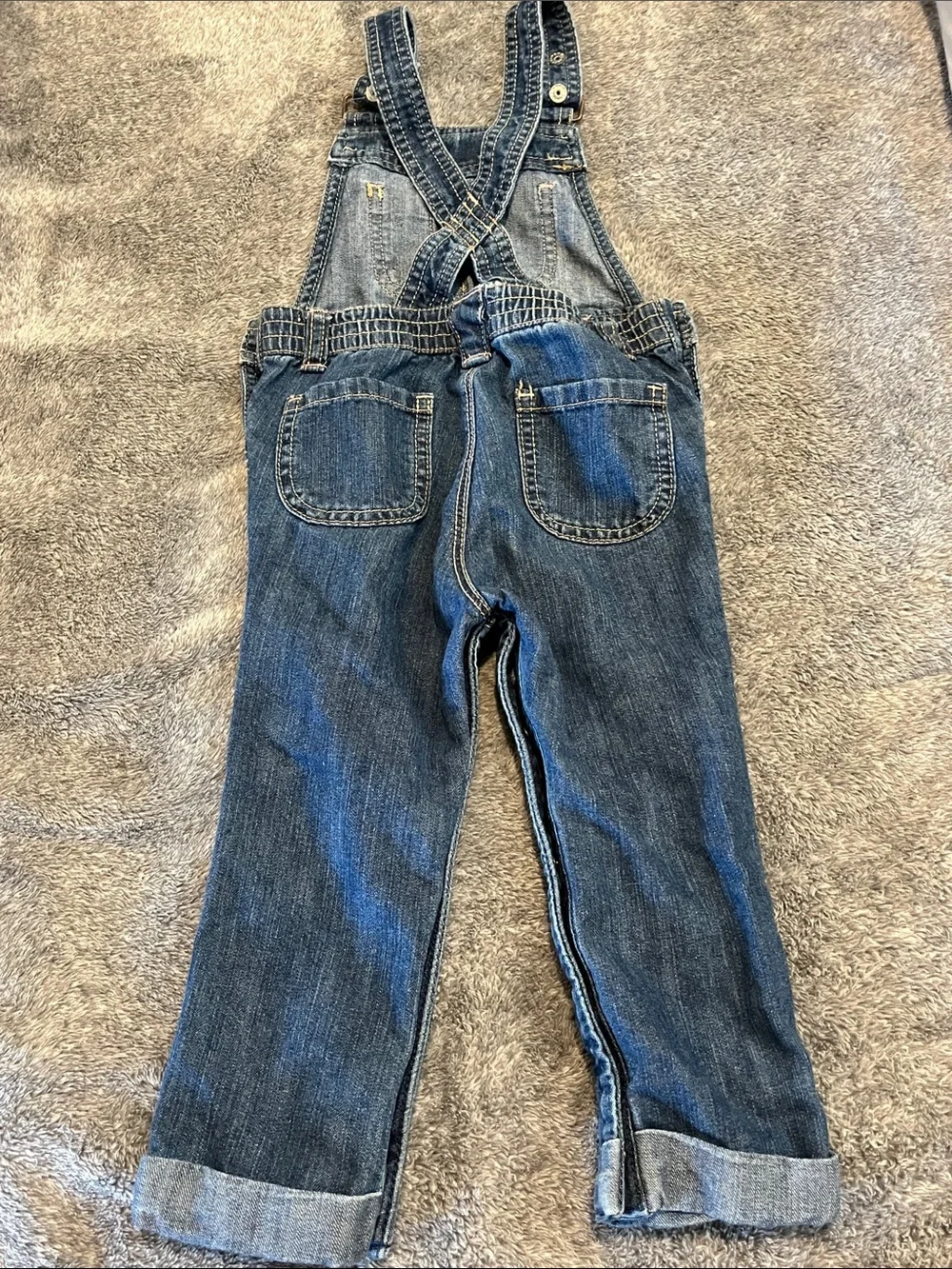 💕 2/$15 Old Navy Girls Overalls-2T